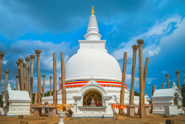 Thuparamaya Dagoba in Anuradhapura – Oldest Stupa in Sri Lanka